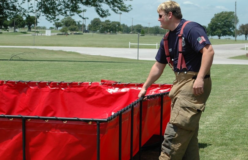 Husky standard folding frame portable water tank